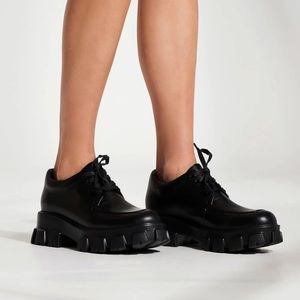 Platform Tony Bianco Scoop Comos